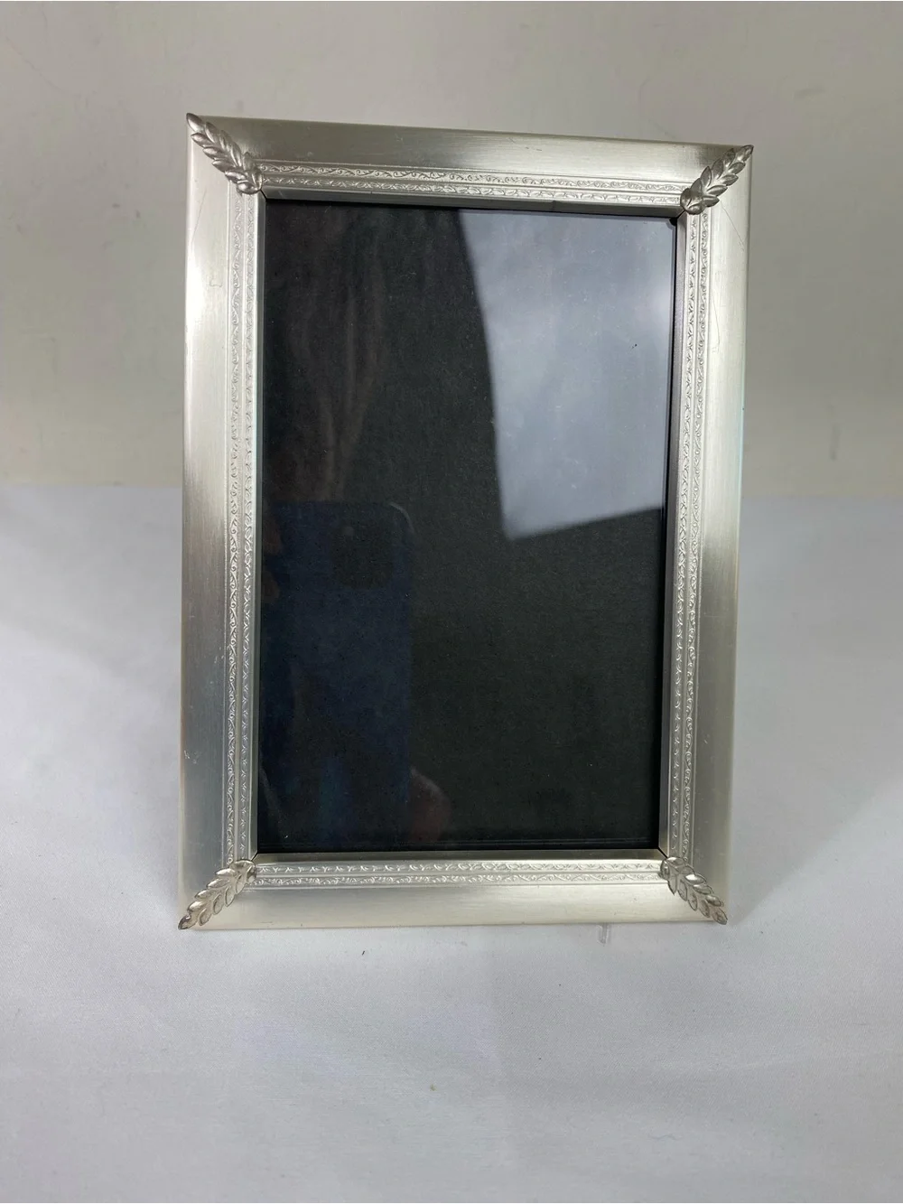 Vintage Silver picture frame leaf accent 4x6 Hollywood Regency